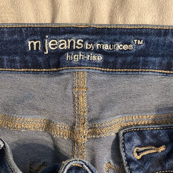 High rise jeans - Picture 3 of 3